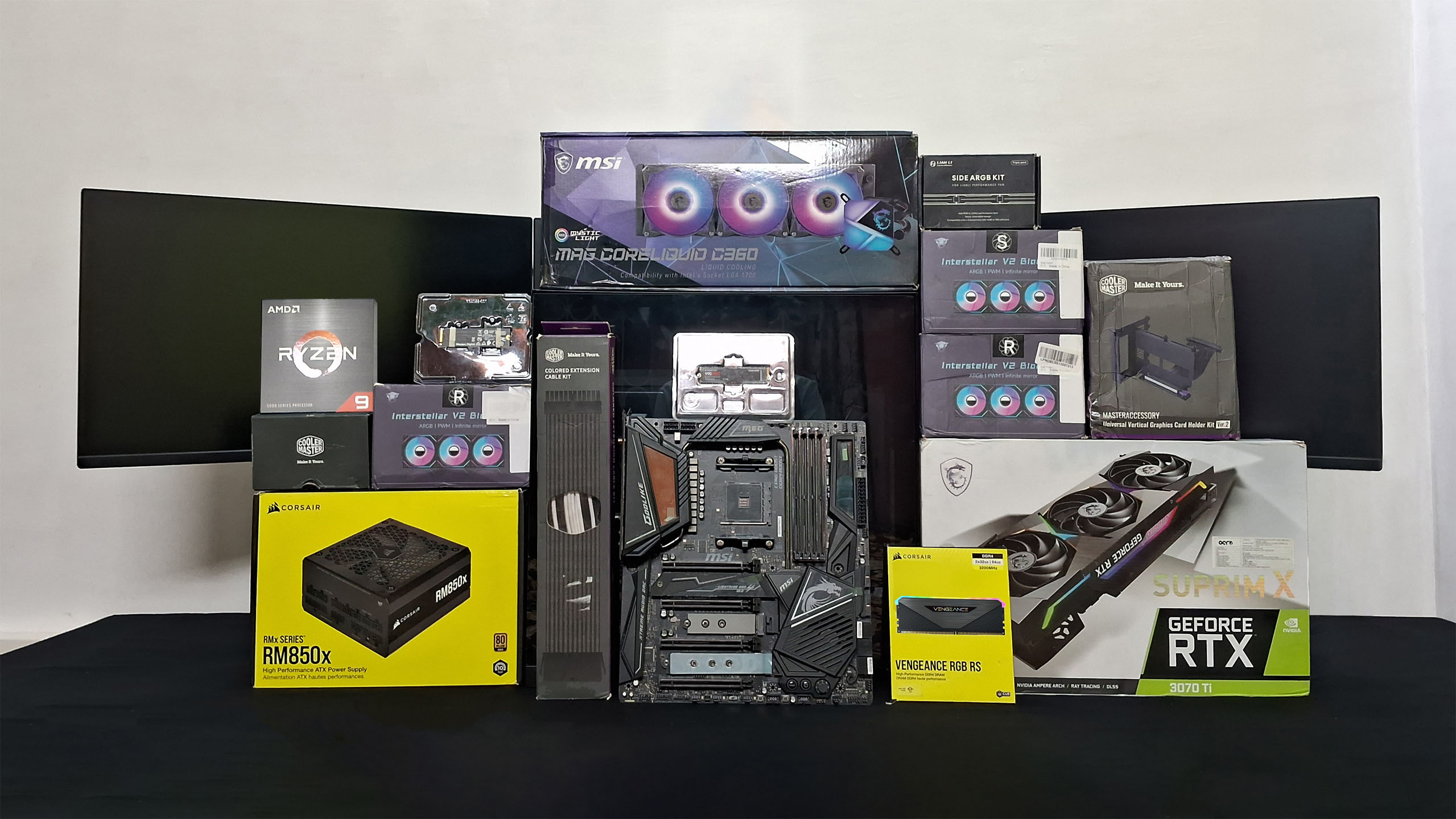 Custom High-End Gaming PC Build - Shot 01