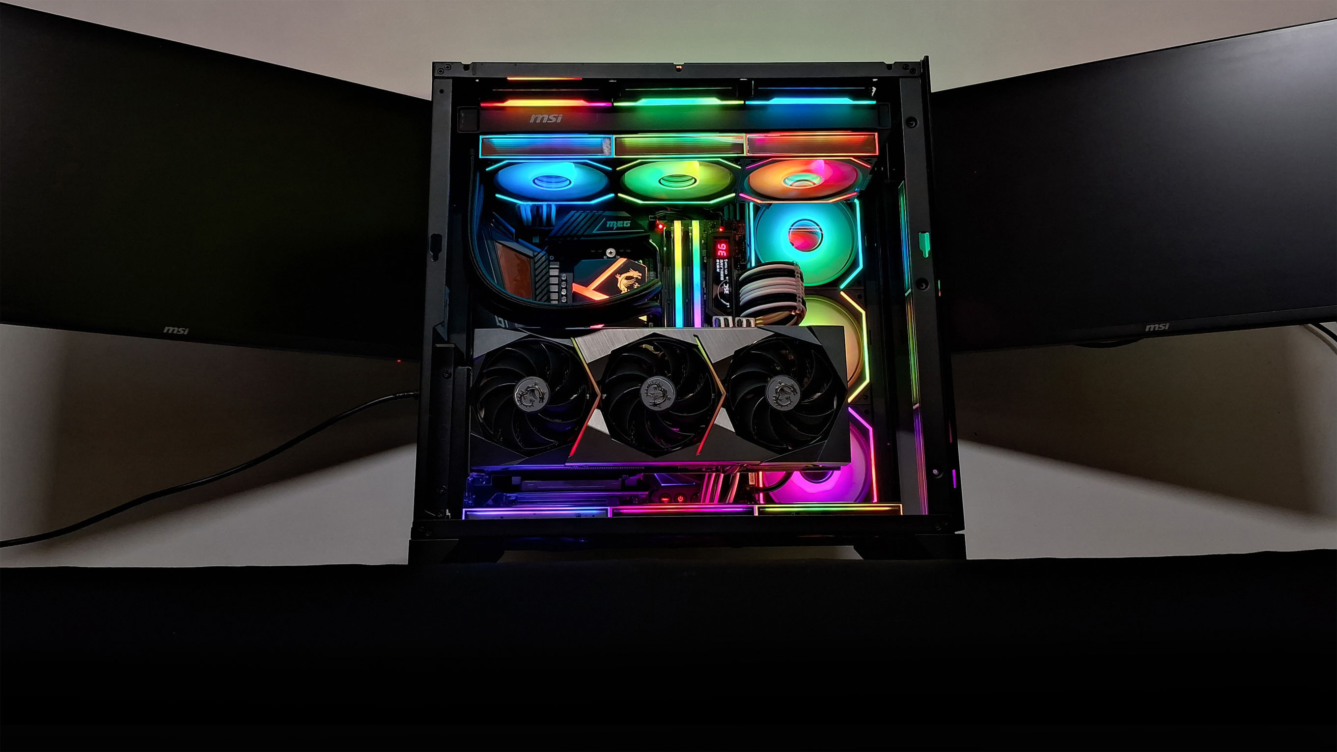Custom High-End Gaming PC Build - Shot 02