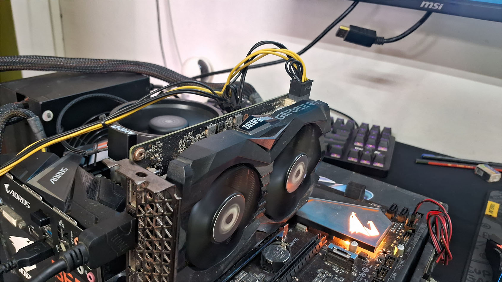 GPU Diagnostics and Servicing Workbench - Shot 02
